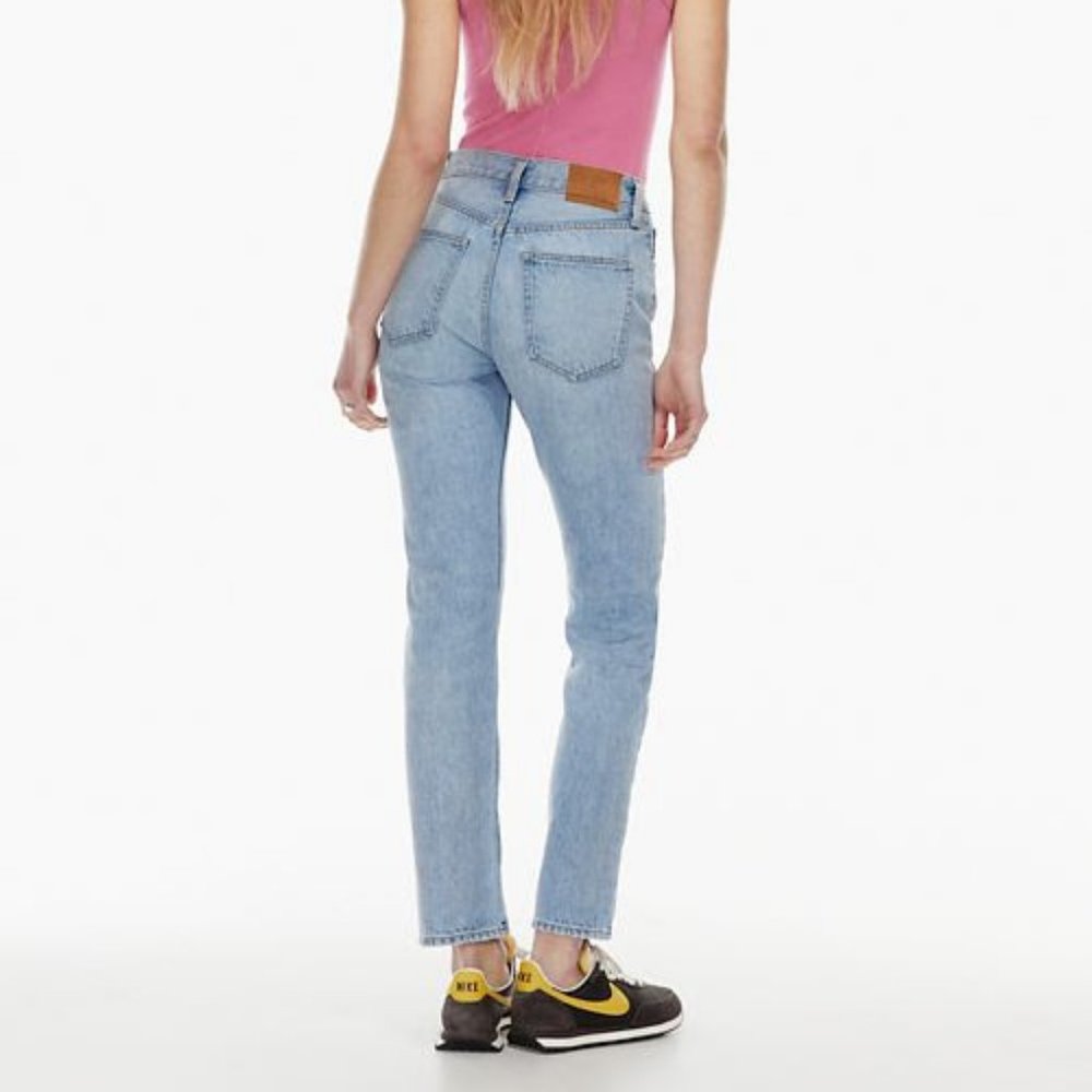 Denim Forum THE ROMY MID RISE CLASSIC 30L NWT